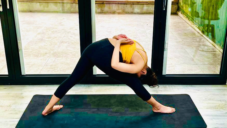 How to Do Pyramid Pose (Parsvottanasana): Step by Step Guide for Begin ...