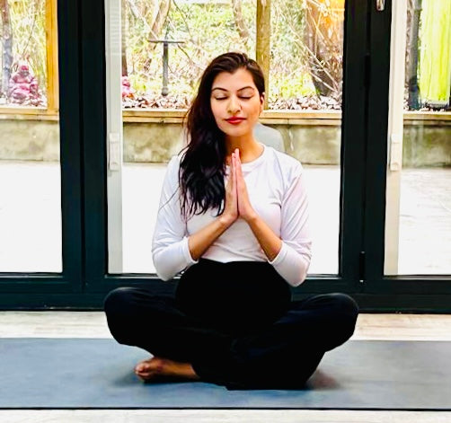 How to Do The Easy Pose (Sukhasana): Step by Step Guide for Beginners